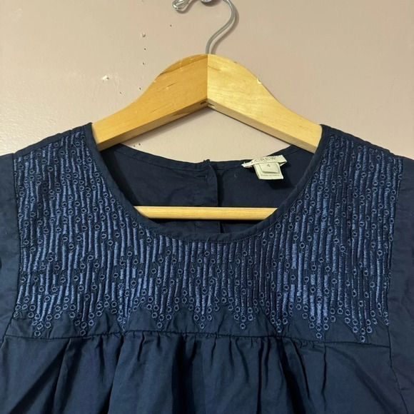 J.Crew Embroidered Windowpane Navy Blue Sleeveless Tank Womens Size  4 - Picture 3 of 6